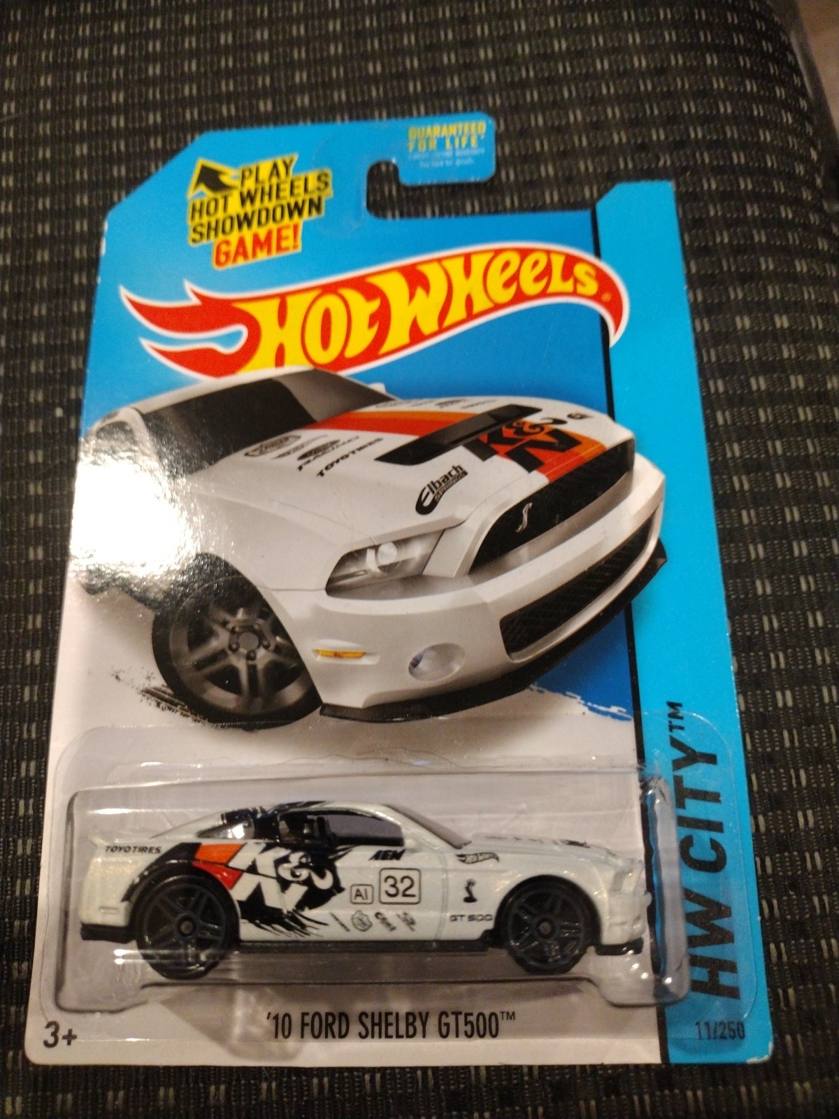 2015 Hot Wheels '10 Ford Shelby GT500 Pearl White 11/250 Performance CFH35