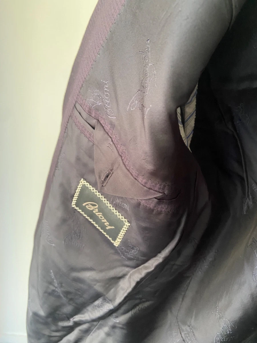 Fabulous Brioni Super 130's Wool & Silk 3-Piece Suit 40R US/50R IT