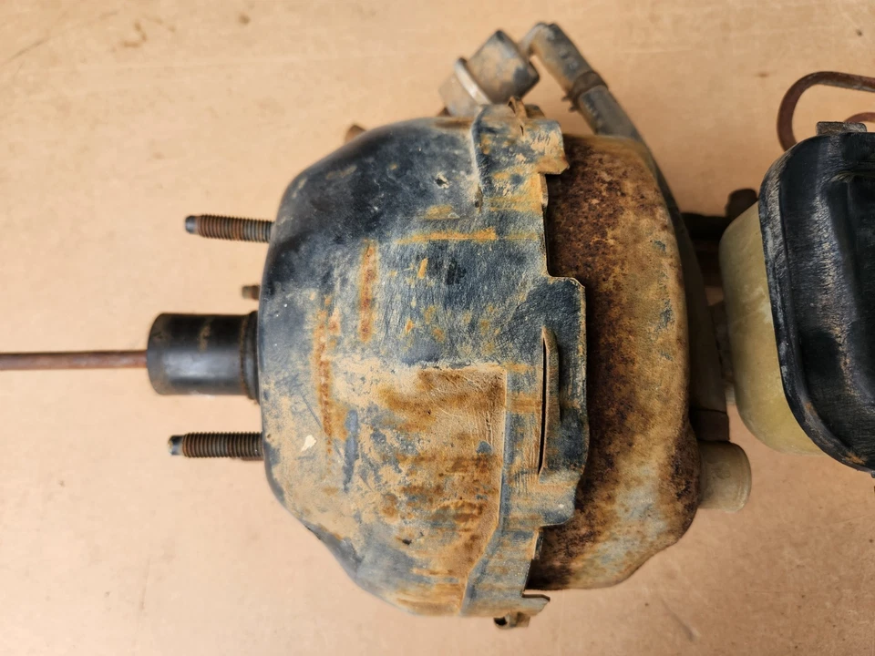 1982-1987 Chevrolet GMC S10 S15 Brake Booster Master Cylinder - Image 4 of 4