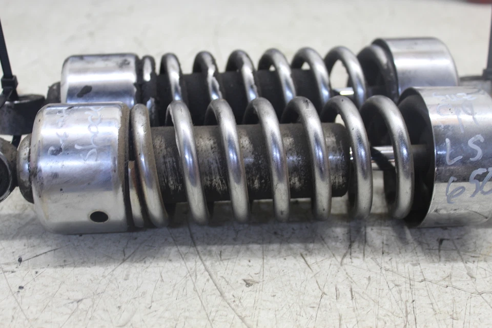 Amortiguador trasero Suzuki Savage 650 1998 cromado C11D Foto 3 de 4