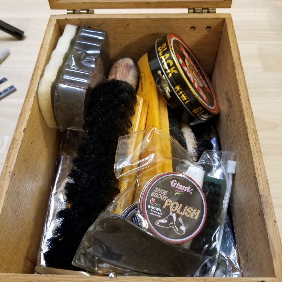 Vintage Gold Bond Wooden Shoe Shine Box With Accessories, see pics