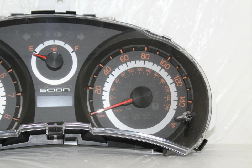 Cuadro de instrumentos velocímetro medidor de panel 2014 2015 Scion TC 17.738 millas Foto 2 de 4