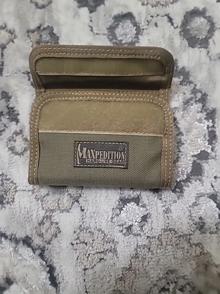 Carteira Maxpedition Spartan. Duas tiras de segurança internas com gancho e laço. Feito de náilon - Imagem 2 de 4