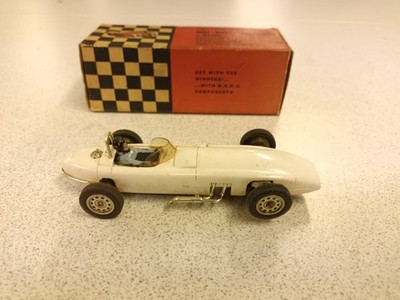 MRRC 1:32 Indi-Novi-Ferguson slot car