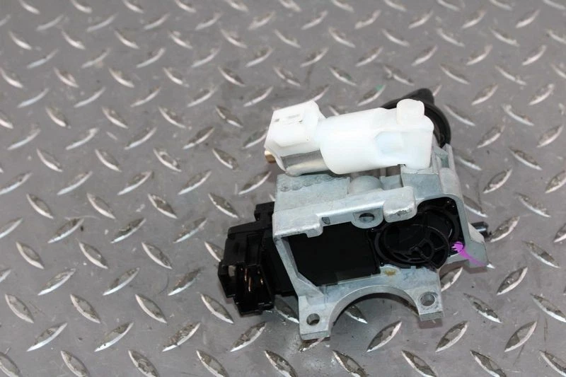 Interruptor de encendido Chevy Trailblazer 2002-09 sin conjunto de carcasa de cilindro OEM Foto 4 de 4