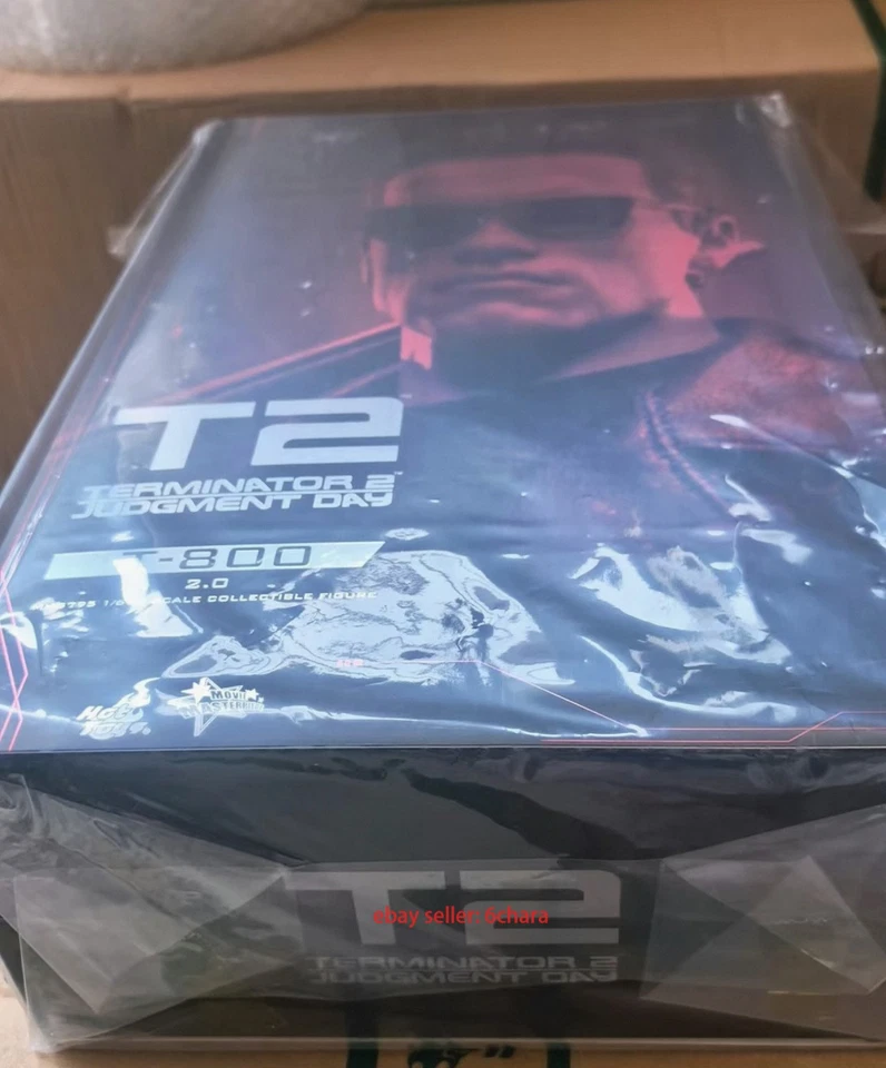 HotToys MMS795 Terminator 2: Judgment Day T-800 Robot 2.0 1/6 Action Figure - Image 4 of 4