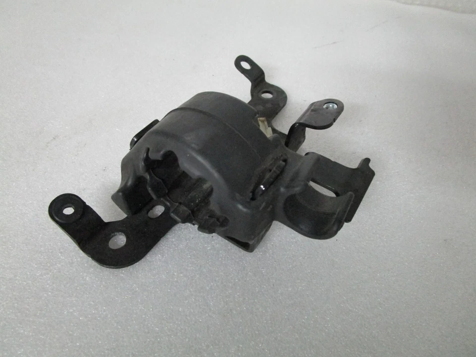 Soporte de bomba de refrigerante Tri-Glide CVO 14-16 Harley Davidson Touring Ultra Limited Foto 2 de 4