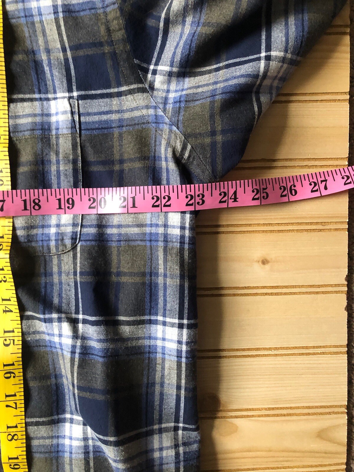 Peter Millar Lightweight Classic Plaid Casual  Bu… - image 5