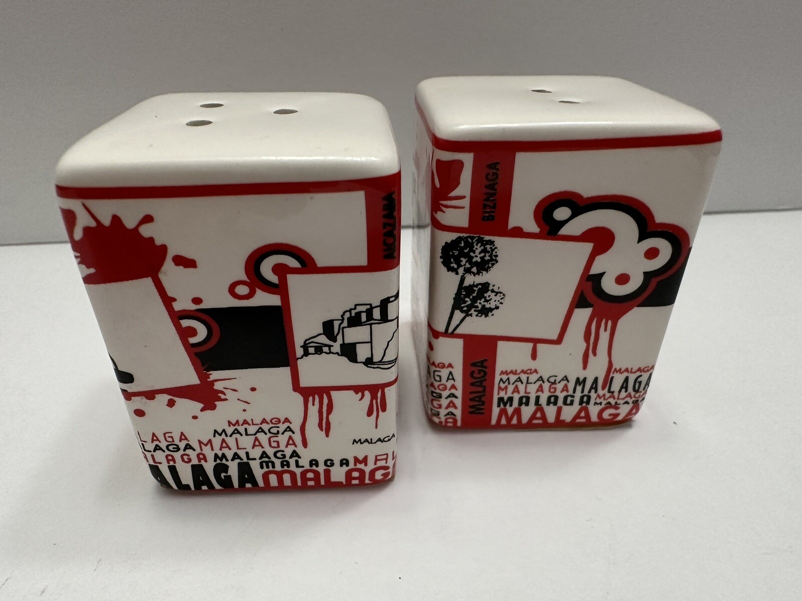 Granada España Saleros Pimienta En Porcelana Palacio Catedral Ciudad Escena De Colección