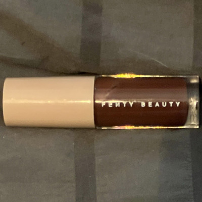 Fenty Beauty Gloss Bomb Heat   Hot Chocolate (2 mL) 