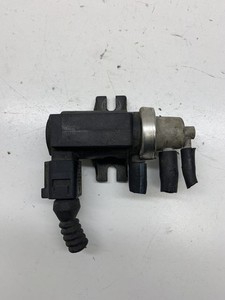 Volkswagen Golf IV 2002 Diesel Turbolader Druckwandler Magnetventil DRA24284