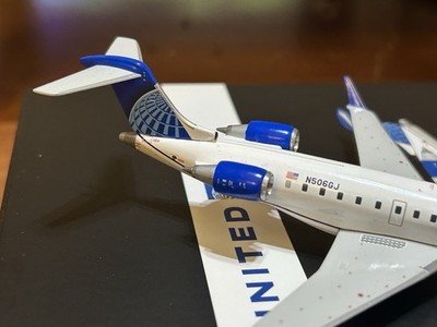 Gemini 200 1/200 United Express CRJ-550 N506GJ Diecast Airplane