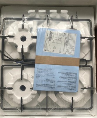 NEFF T26BR46W0 60cm WEISS 4x BRENNER GASKOCHFELD NEU UND UNBENUTZT IM KARTON EINGESTELLT