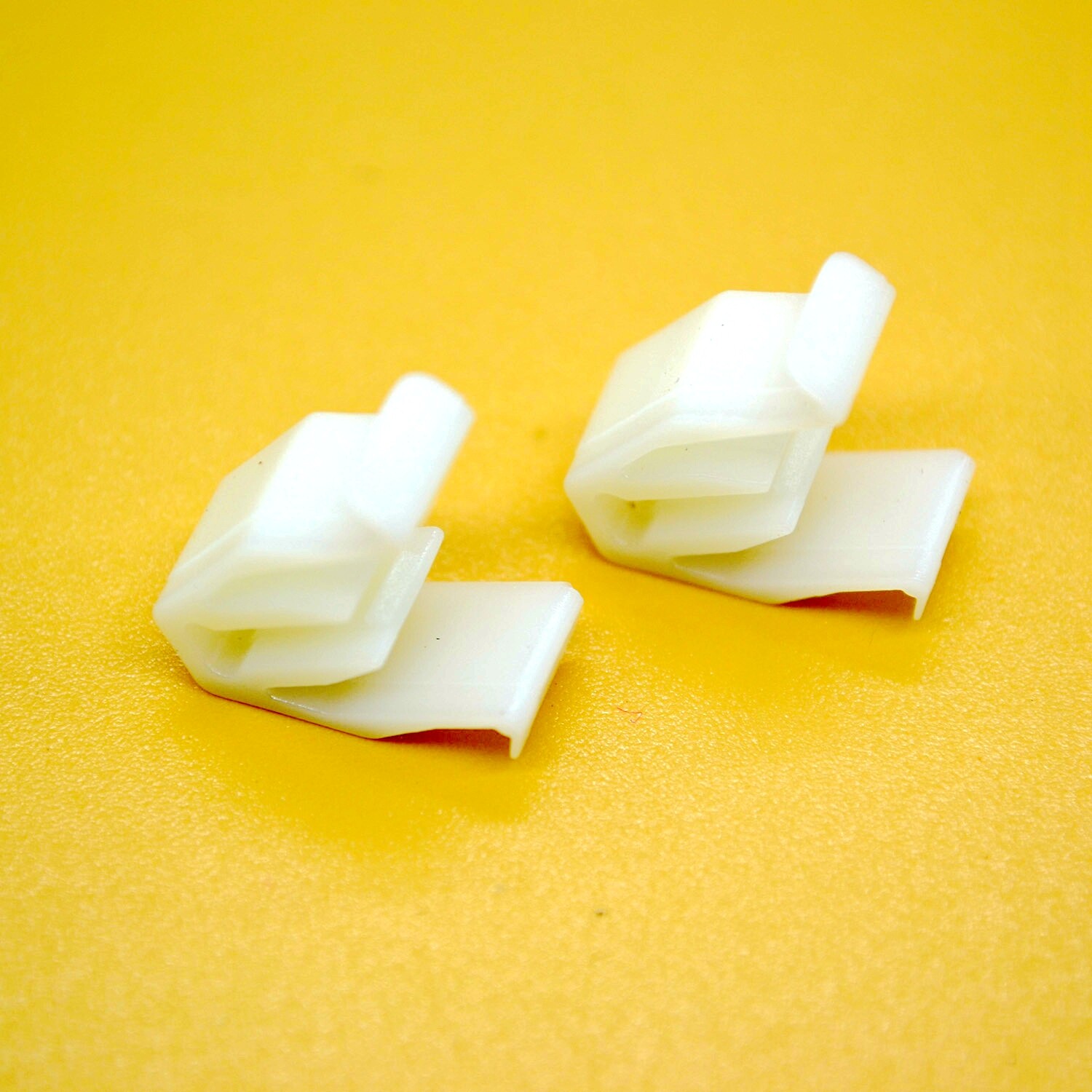 10pcs Front Grille Molding Trim Retaining Clip for GM Chevrolet Equinox ...