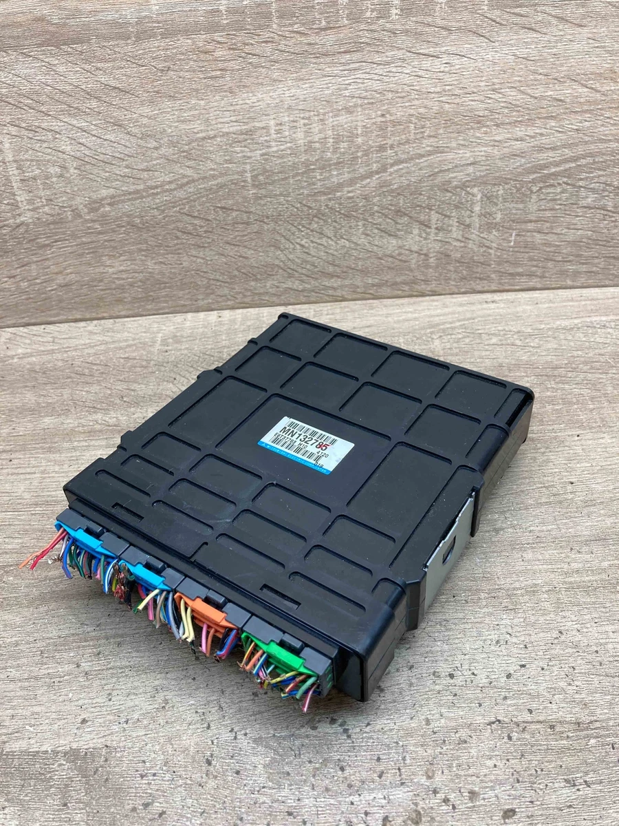 MN132785 E6T37783 Mitsubishi Lancer Motor ECU Engine Module Unit 