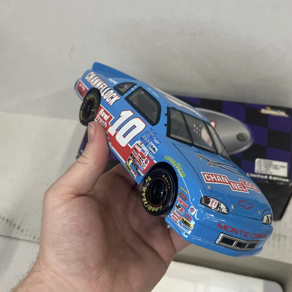 PHIL PARSONS #10 CHANNELLOCK TOOLS 1997 CHEVY MONTE CARLO 1/24 ACTION PLATINUM - Image 3 of 3