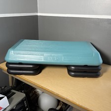 The Step Original Aerobic Platform Circuit Size Green WITH 4 BLACK RISERS