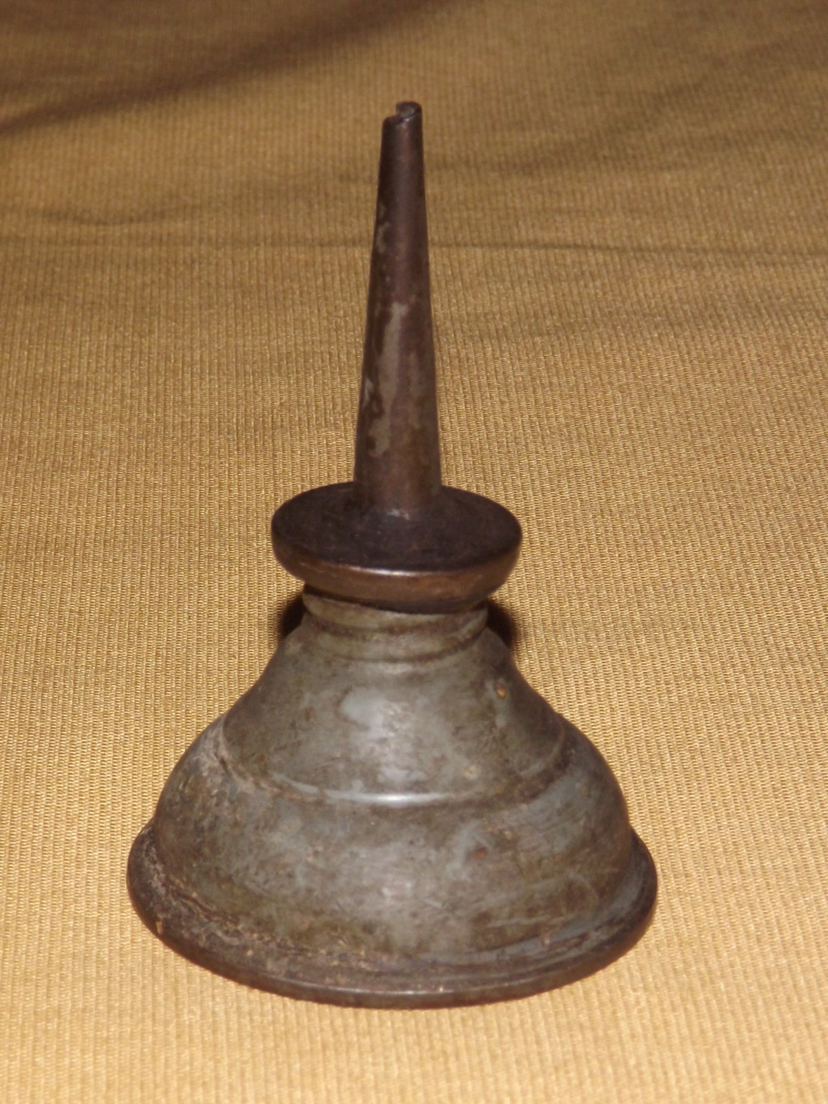 VINTAGE 3" HIGH MINI OIL CAN