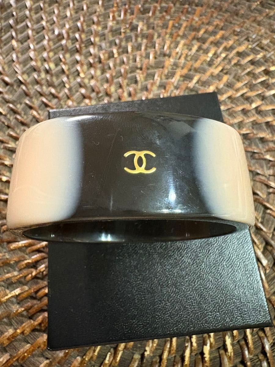 CHANEL Black & Beige Bicolor Bangle Bracelet JR696691