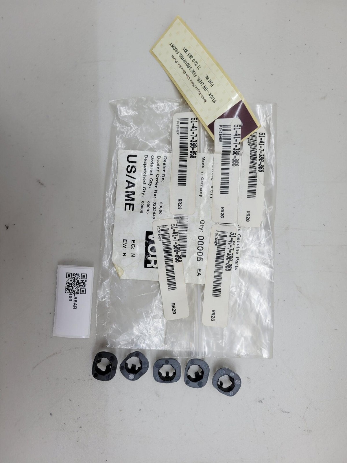 Rolls Royce / Bentley Trim Locking Button Bottom Finisher 51417380868