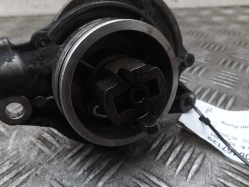 Bmw X3 Vacuum Pump Engine Code M47d20o2(M47n2/204d4) E83 2.0 Diesel 2004-2010R - Picture 3 of 7