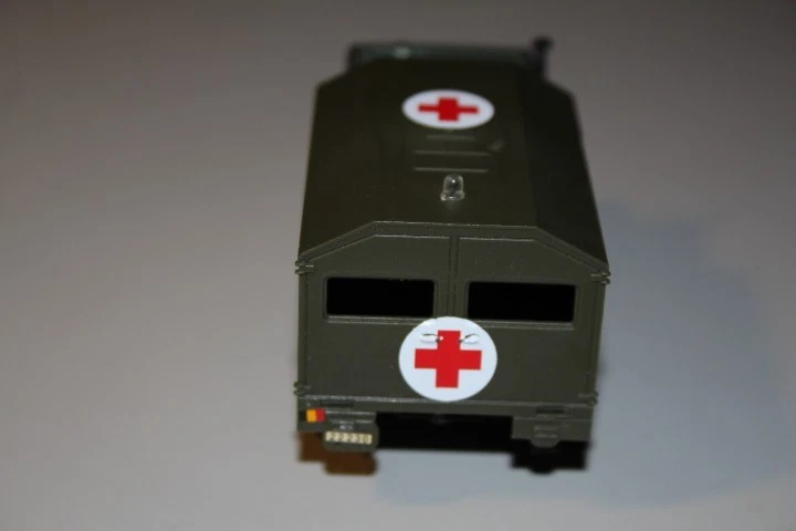 MERCEDES UNIMOG Ambulance (Militaire Solido) 1/43 - Photo 3/4