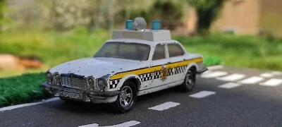 JAGUAR XJ 12 Police County 1978 Matchbox voiture miniature collection jouet - Photo 1/4