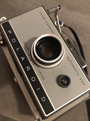 Polaroid Automatic 230 Land Camera 1967-69 With Flash Manual Polaroid Automatic 230 Land Camera 1967-69 With Flash Manual