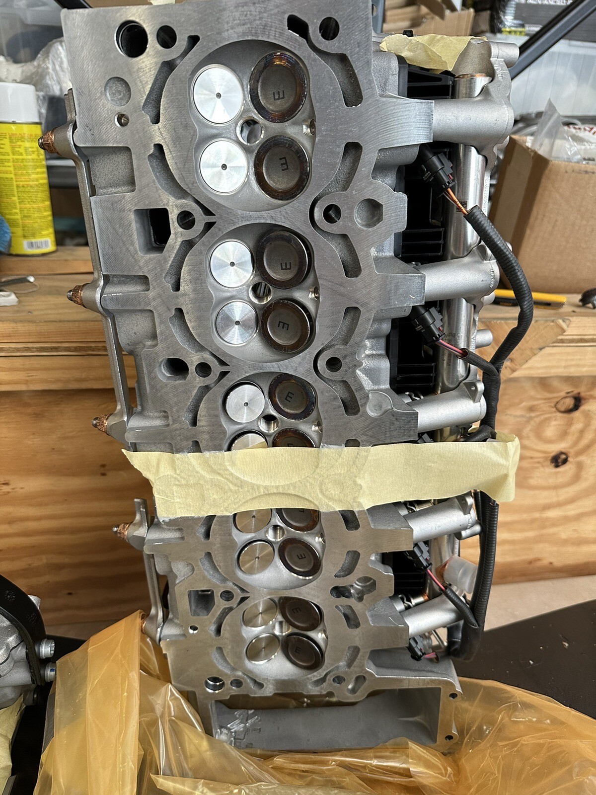 OEM - Brand new Audi R8 left Cylinder Head 07L103063 BK