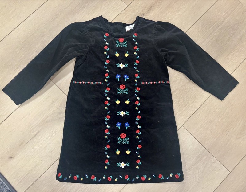 EUC Hanna Andersson Embroidered Velour Dress - Size 5