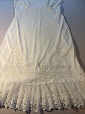 Vintage Cream Nylon Lace Slip Dress Pleated Ruffle Hem Lingerie Sz Small Classic