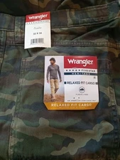 NWT Wrangler Camo Cargo Pants Men 32x34 Woodland Camouflage Relaxed Lined Hiking