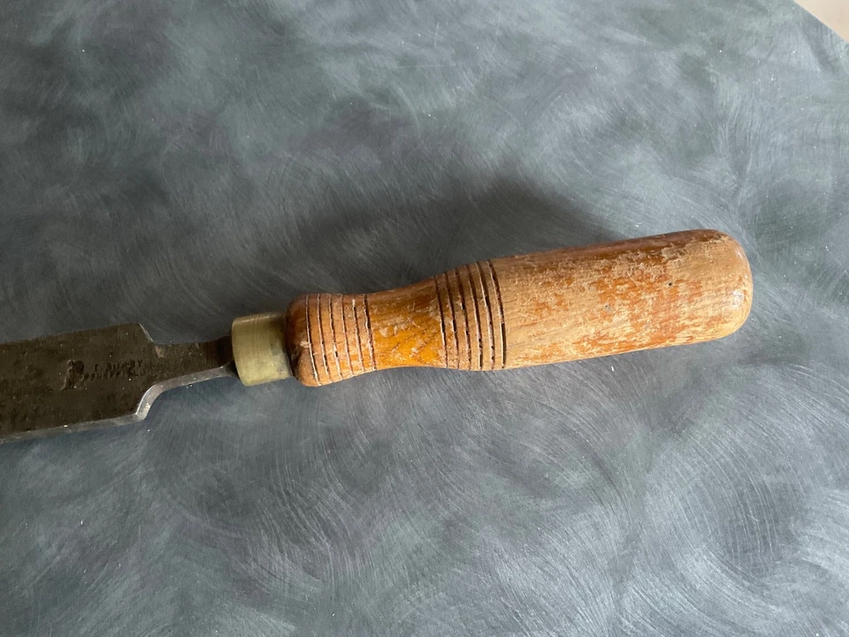 Vintage Robert Sorby Sheffield Wood working Chisels and Bradawl. - Image 3 of 4