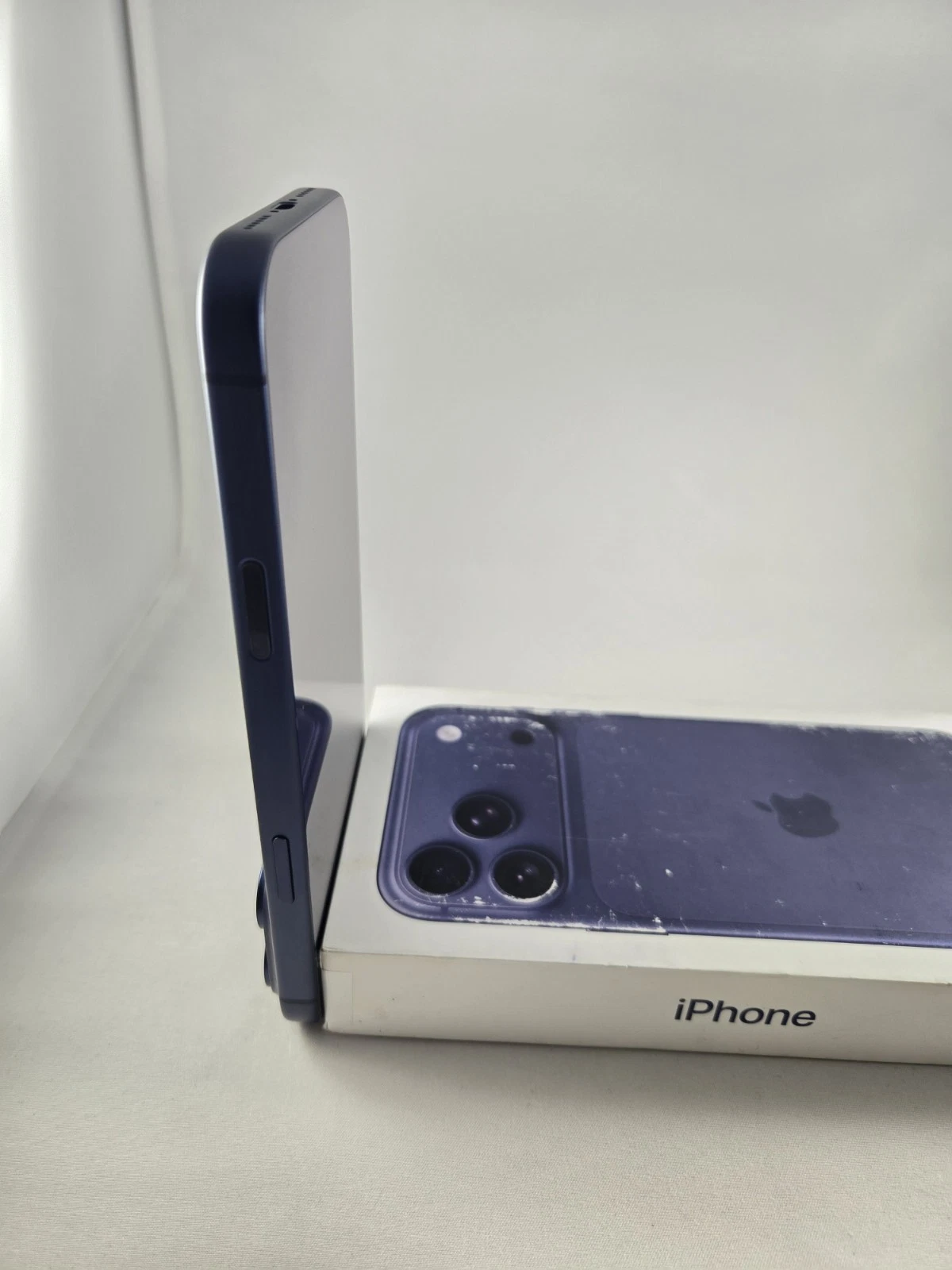 iPhone 17 Pro Max 256GB Deep Blue — Open Box (AT&T Locked) thumbnail 8