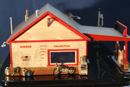 Fill'er Up & Fix'er Service - Built & Ready w/LED Lighting - N Scale - BR4922 - Picture 2 of 6