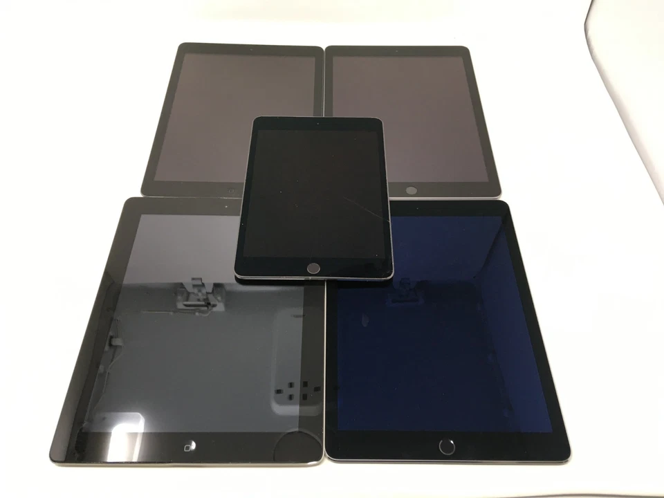 Lot Of 5 Apple iPad A2133/A1822/A1397/A1474/A1566 For Parts Or Repair - Image 3 of 4