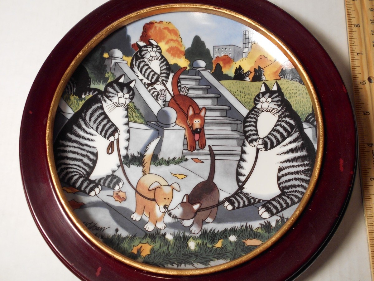 B. Kliban Cat Dog walker Limited Edition Danbury Mint Plate A975 W