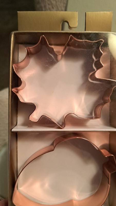 cookie cutter 3 pack set copper tone autumn vintage NIP  4 in approx. across