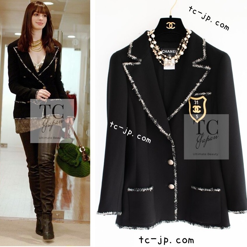 CHANEL 05C Black CC Logo Collectible Emblem Blazer Jacket 38 CHANEL 05C Black CC Logo Collectible Emblem Blazer Jacket 38