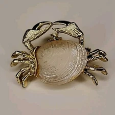 Adorable Vintage Gold Tone Crab Brooch/Pin Shell like Center