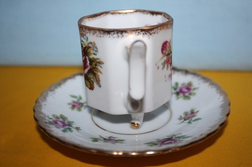 VINTAGE FRED ROBERTS CO. 3 FOOTED OCTAGONAL-SHAPED CHINA TEA CUP & SAUCER - Picture 8 of 10