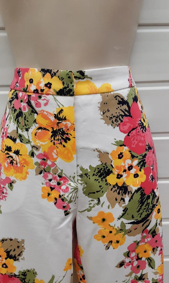 TROUSERS,WHITE FLORAL,TAPERED,50S,60S,80S RETRO LOOK,STRETCH,POCKETS,SIZE 16,NWT - Image 4 of 4