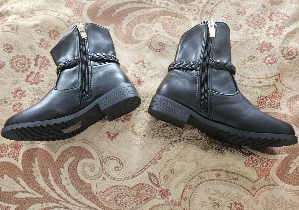 Girls Kids School one  pair Fur line Boots and 0ne pair Mary Jane shoes Size 11 - Image 3 of 4