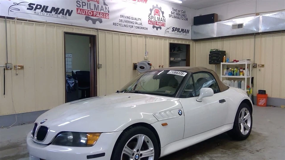 (LOCAL PICKUP ONLY) Trunk/Hatch/Tailgate Fits 96-99 BMW Z3 1705144 - Image 2 of 4