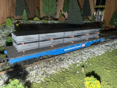 1:87 HO Scale 6  Ibeam Load/Decor - W/ Blk Straps- Short Stack
