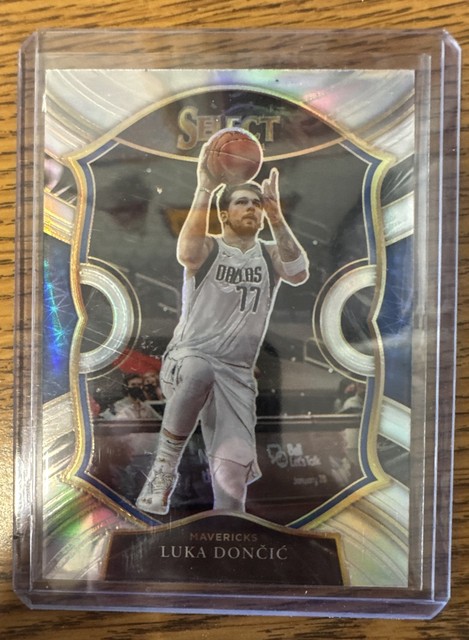 2020-21 Panini Select - Concourse Luka Dončić #15 Silver Prizm