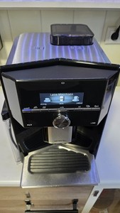 Siemens EQ.9 S300 Kaffeevollautomat, Schwarz