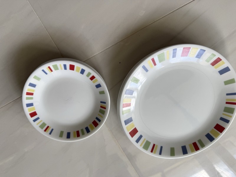Vintage Corelle MEMPHIS 24pc Dinnerware Set Service for 6