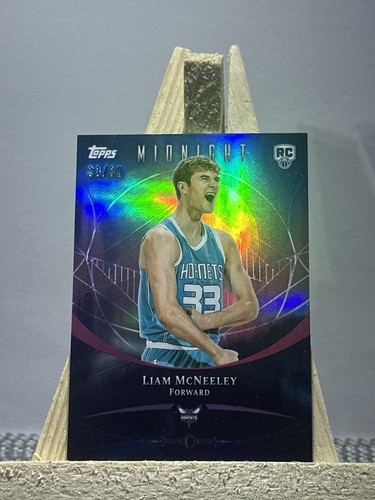 2025-26 Topps Midnight Liam McNeeley #89 /99 Twilight Refractor Rookie Hornets