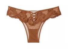 Victoria  s Secret DREAM ANGELS Boho Floral Embroidery Brazilian Panty Size M